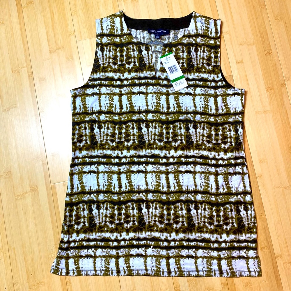 Jones New York Signature olive green blouse with a tie-dye effect.  Size Large.